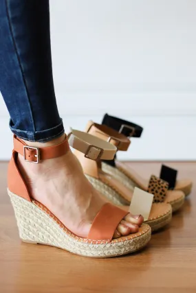 Hazel Espadrille Wedges: Peach