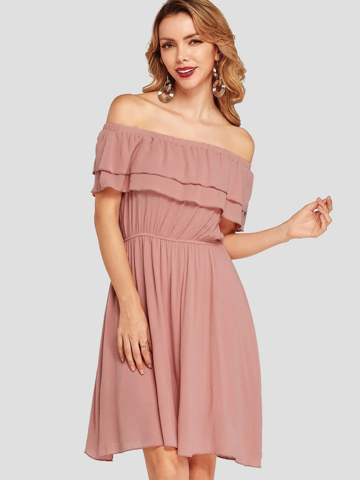 Wholesale Pink Off The Shoulder Short Sleeve Plain Tiered Backless Dresses